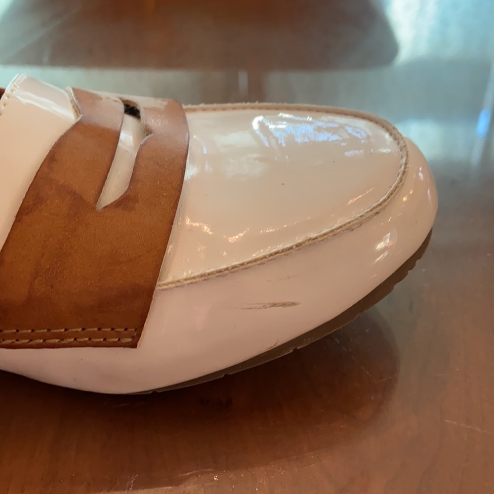 Nine West white and tan loafers. Size 9. - Picture 4 of 5